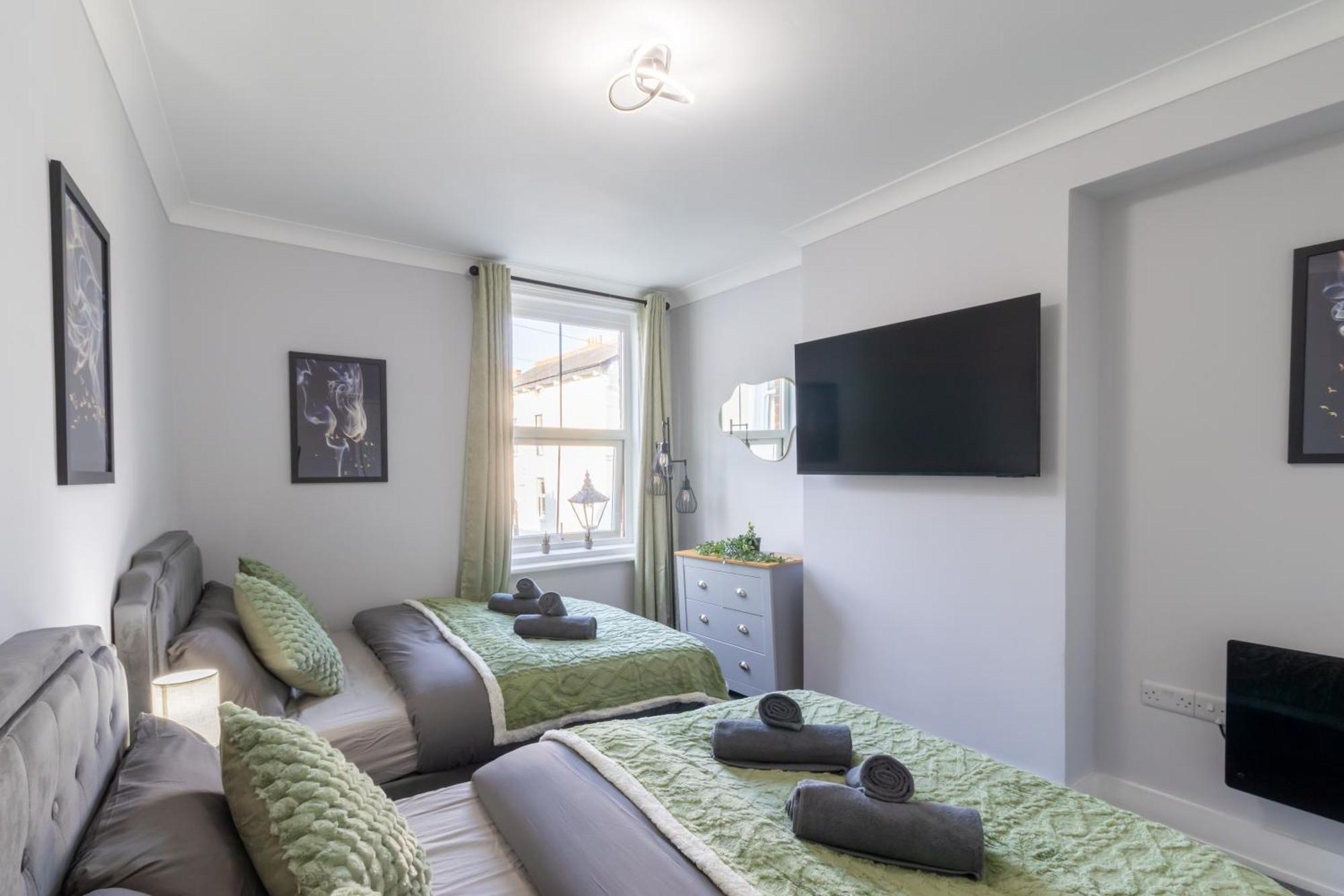 Open Mind Property - Apartment With 2 Double Beds Портцмаус Экстерьер фото
